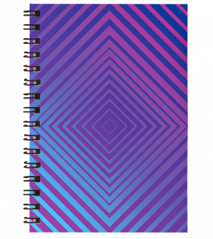 Caderno Universitário 015 Capa Dura em Papel Paraná / Miolo no 75grs 27,5 x 20 cm Miolo 1x1 | Capa 4x0 Capa UV Total Encadernação Wire-o 100 folhas (Não personalizamos o miolo).